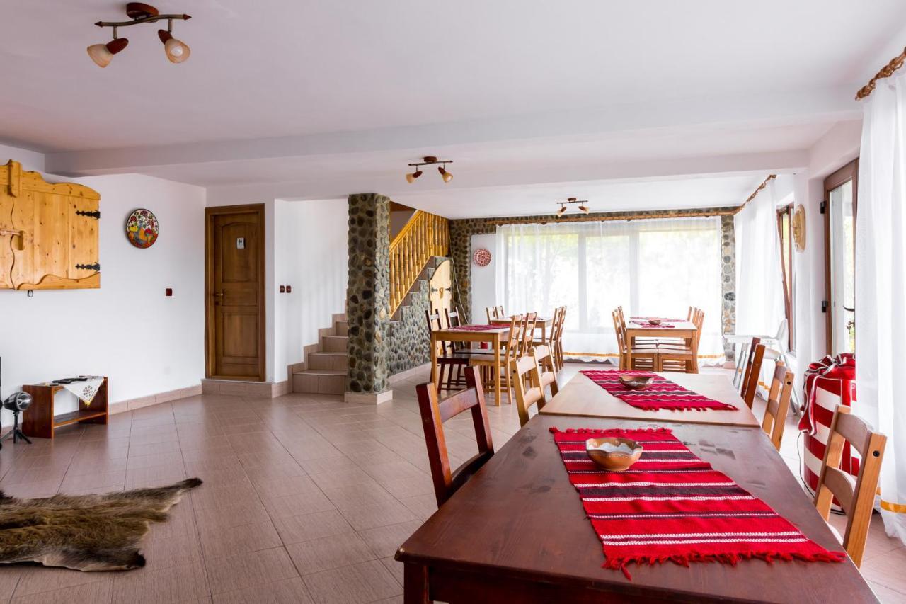 Pensiunea La Maria Lu' Sandoiu Hotel Poenari Ngoại thất bức ảnh