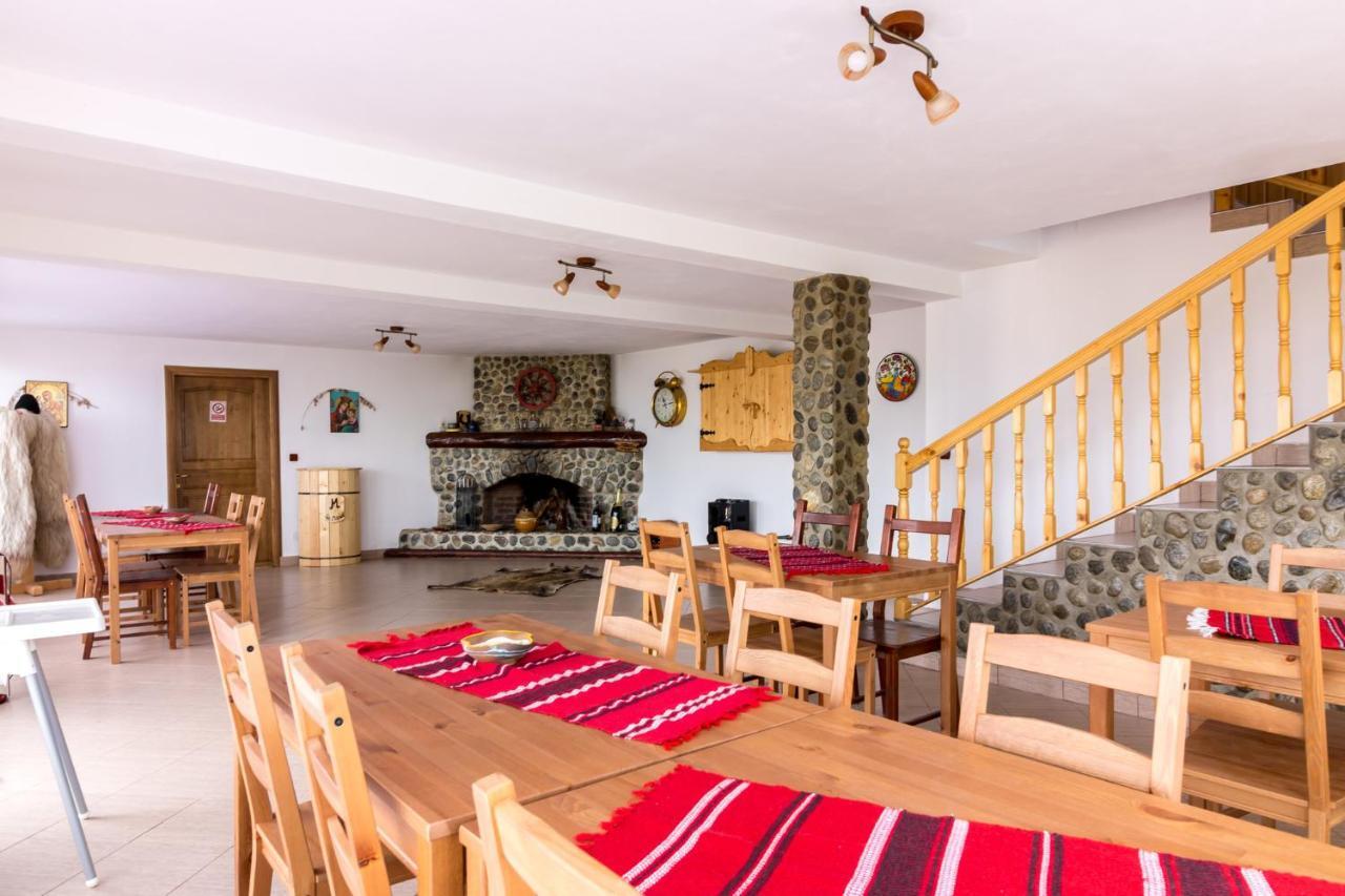 Pensiunea La Maria Lu' Sandoiu Hotel Poenari Ngoại thất bức ảnh